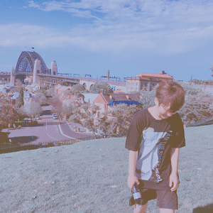 在楼道里做爽翻H男男
